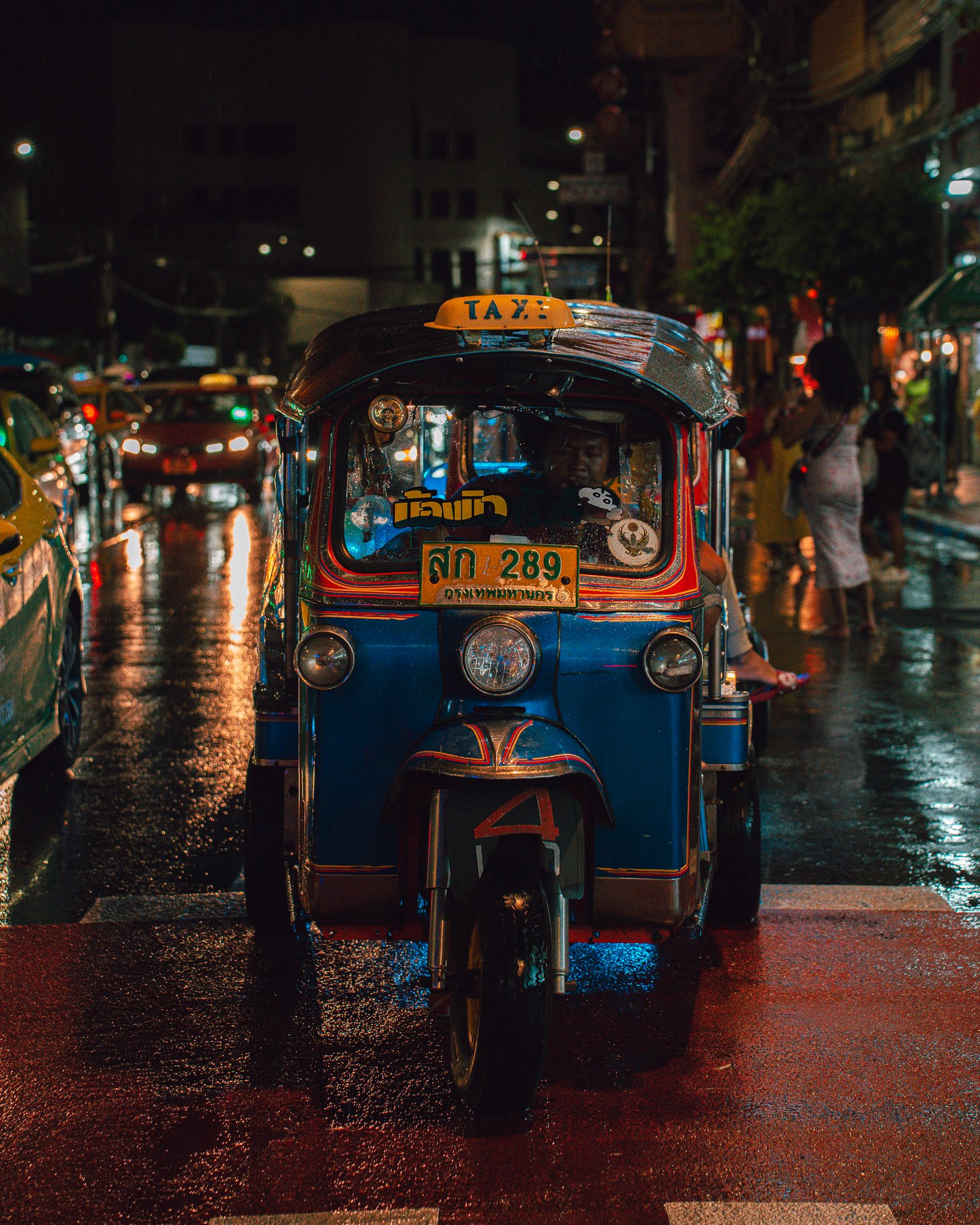 Streets photograph — Frame 37